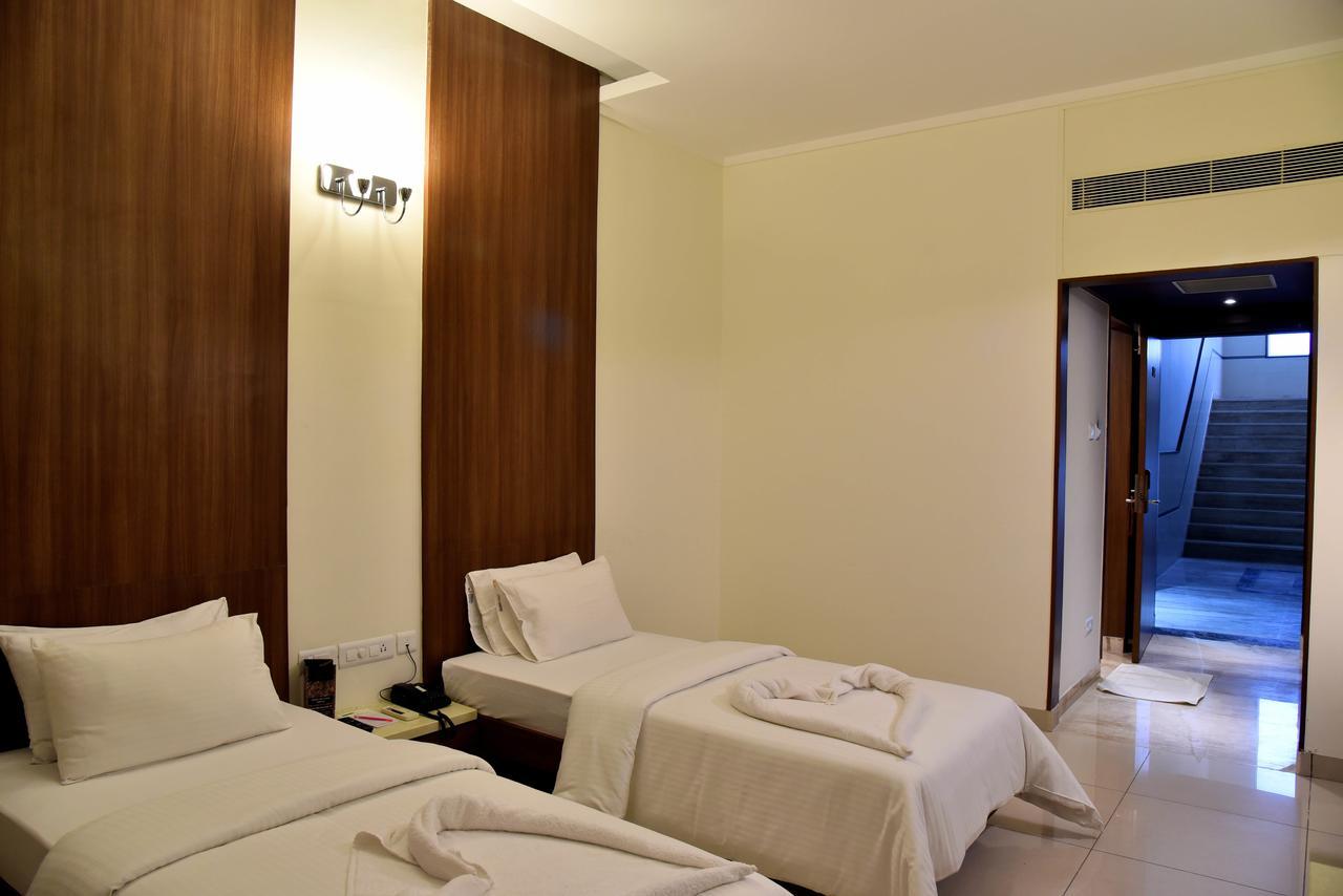 Hotel Rathna Residency Selam Zewnętrze zdjęcie