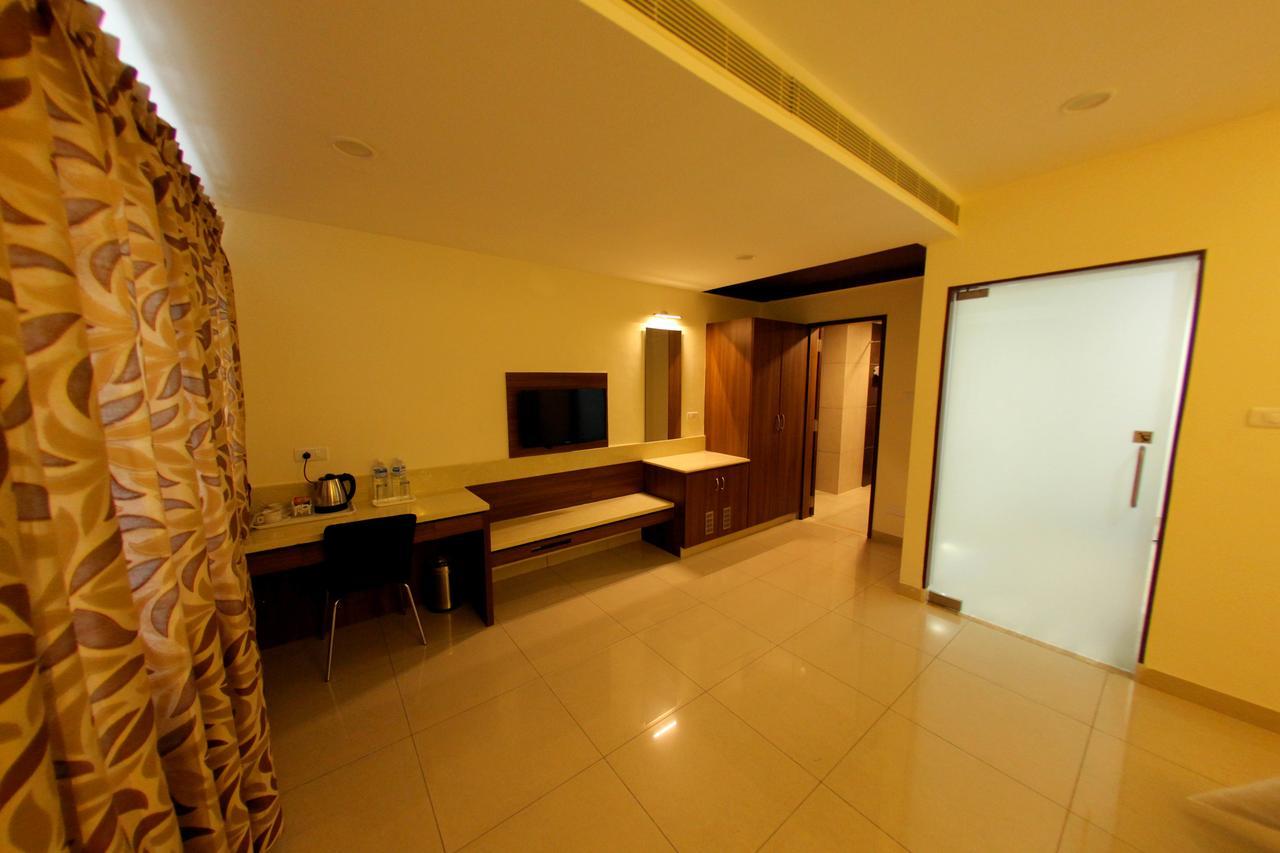 Hotel Rathna Residency Selam Zewnętrze zdjęcie